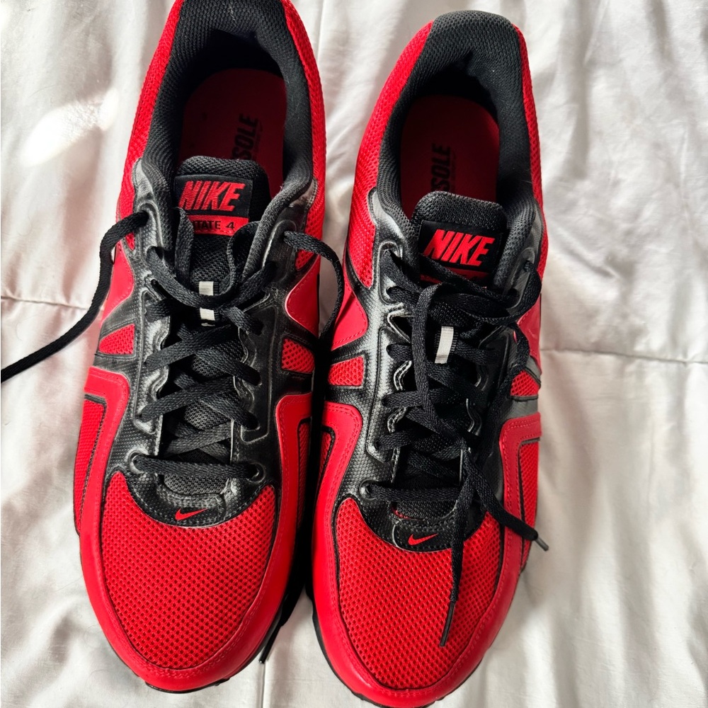 Mens Nike Air Max Agitate 4. Size 13.  Never worn